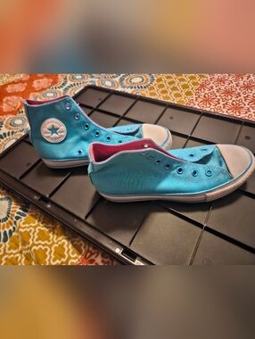 Siz E 3 Blue Sparkley Converse Shoes